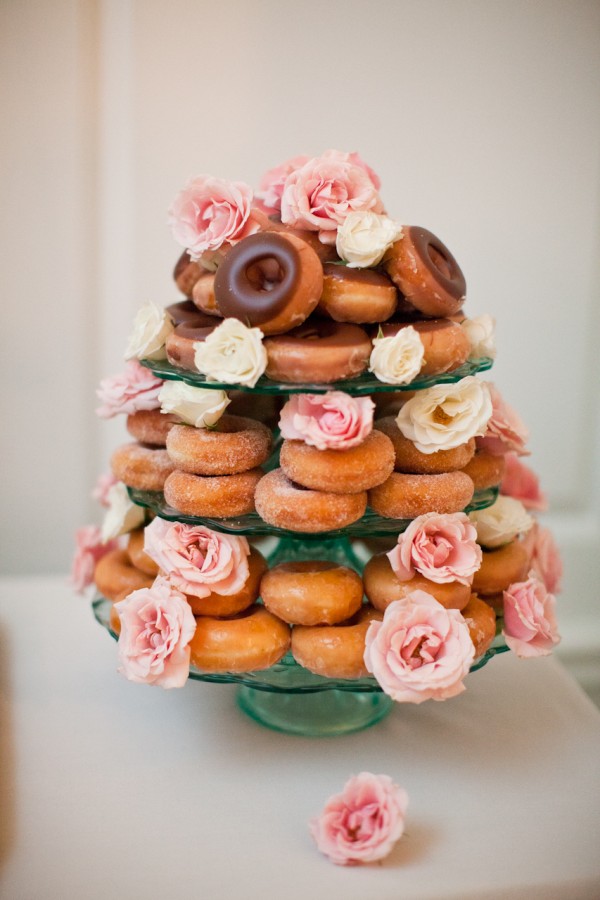 Doughnut-Wedding-Cake-600x900